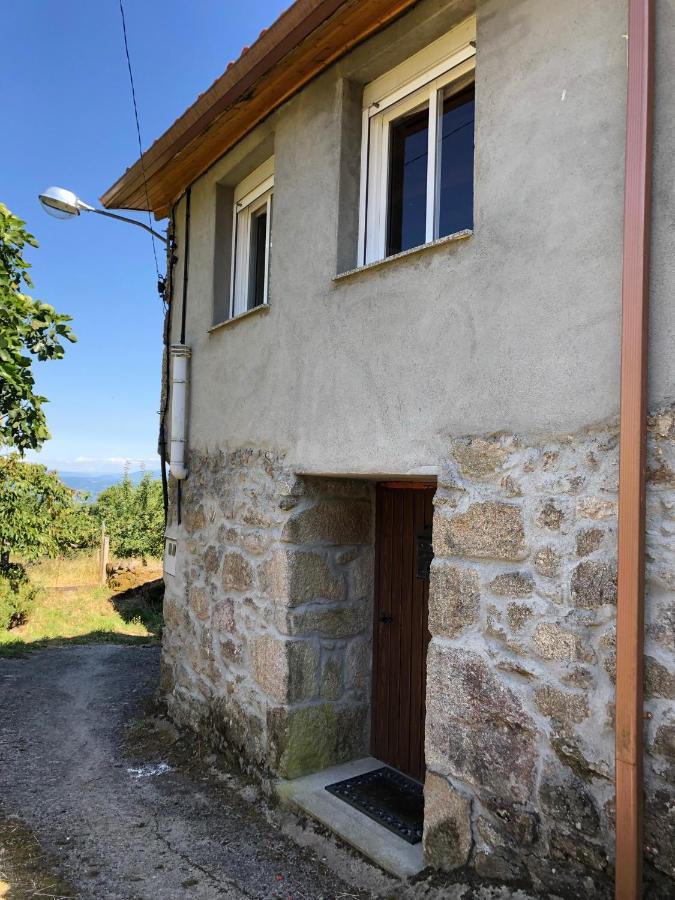 Casa Pedragude. Turismo Rural. Pantón Esterno foto