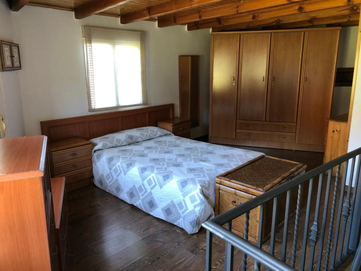 Casa Pedragude. Turismo Rural. Pantón Esterno foto